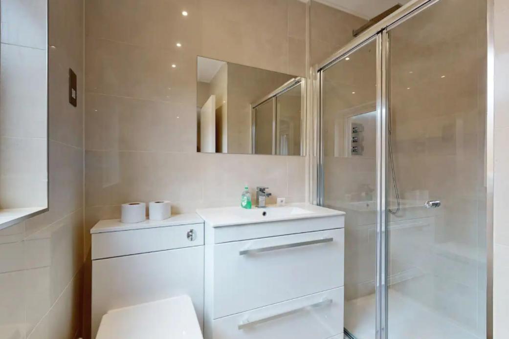 Amazing 2Bed Flat 10Min To Wimbledon Tennis Courts Appartement Londen Buitenkant foto